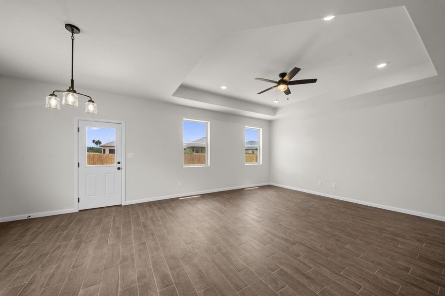 Spacious, unfurnished interior of a new home in Paloma Ranch, Harlingen (Image 14).