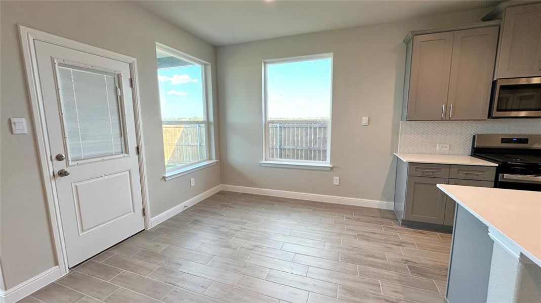 Spacious, unfurnished interior of a new home in Rock Creek Ranch, Fort Worth (Image 19). Spacious, unfurnished interior of a new home in Rock Creek Ranch, Fort Worth (Image 19).