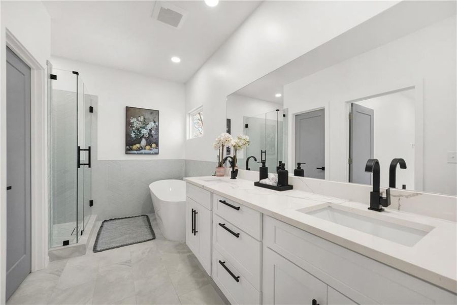 Furnished interior view inside a new home in , Atlanta (Image 11).