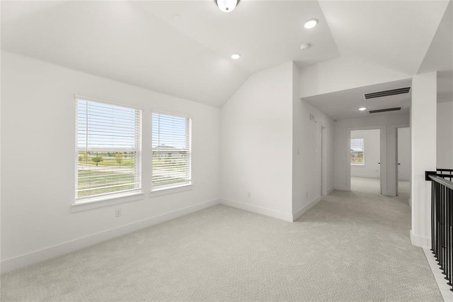 Spacious, unfurnished interior of a new home in Villages of Creekwood, Frisco (Image 18).