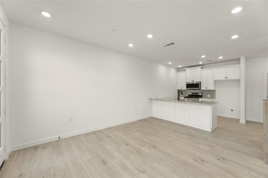 Image 26 of a home in .