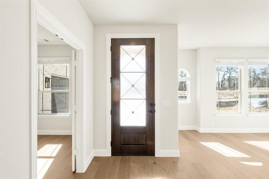 Spacious, unfurnished interior of a new home in Rockwood, Mansfield (Image 34).