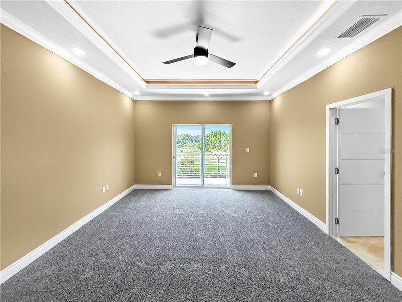 Spacious, unfurnished interior of a new home in , Davenport (Image 15).