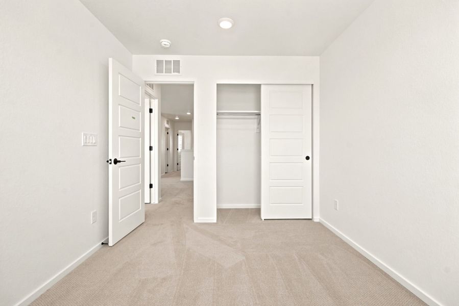 Spacious, unfurnished interior of a new home in Sky Ranch, Watkins (Image 16). Spacious, unfurnished interior of a new home in Sky Ranch, Watkins (Image 16).
