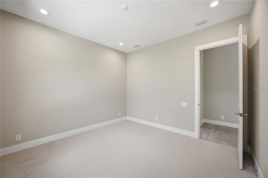 Spacious, unfurnished interior of a new home in Gran Place, Venice (Image 20).