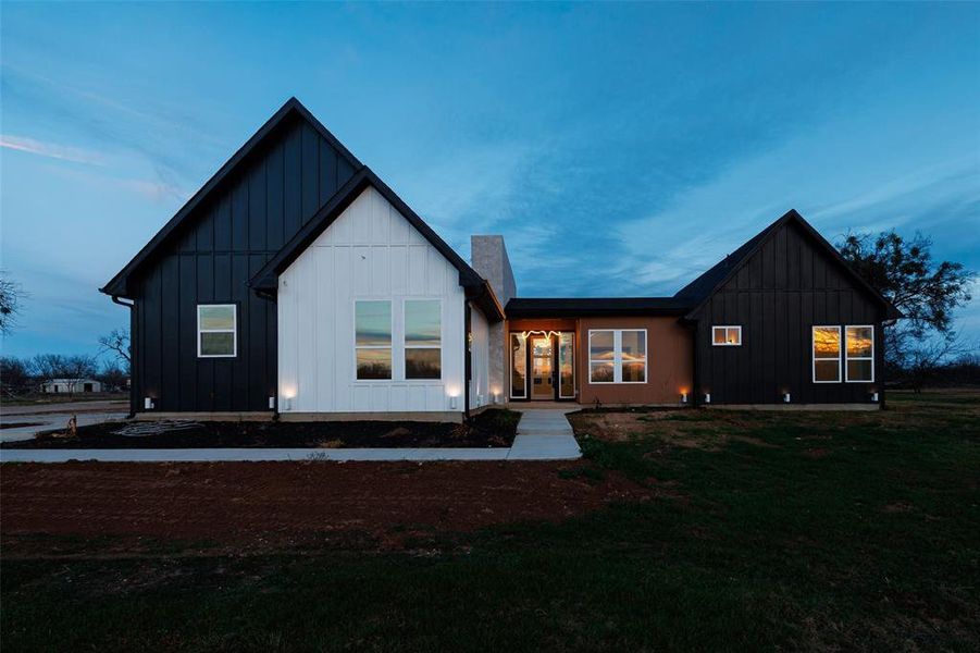 Exterior details and patio area of a home in , Joshua (Image 26).