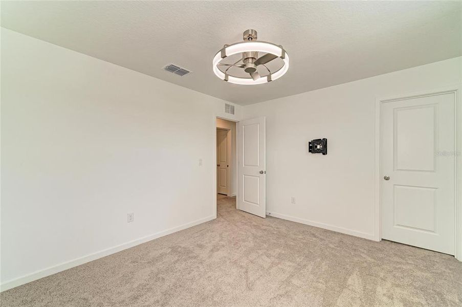 Spacious, unfurnished interior of a new home in Oakfield Lakes, Parrish (Image 48). Spacious, unfurnished interior of a new home in Oakfield Lakes, Parrish (Image 48).
