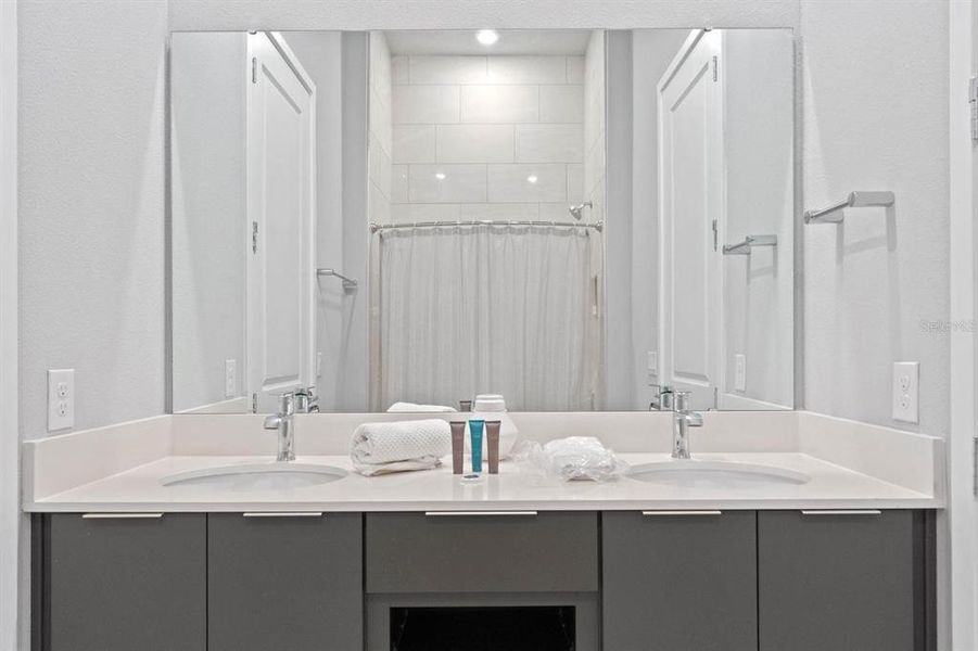 Furnished interior view inside a new home in , Kissimmee (Image 13).