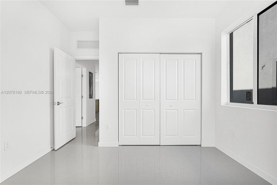 Spacious, unfurnished interior of a new home in , Miami (Image 73).