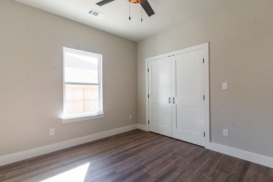 Spacious, unfurnished interior of a new home in , Smithville (Image 24).