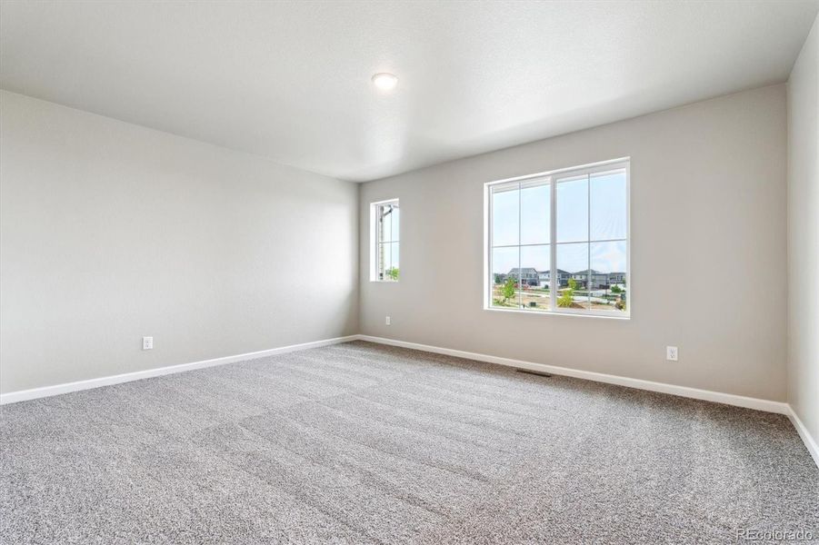 Spacious, unfurnished interior of a new home in Pintail Commons at Johnstown Village, Johnstown (Image 11).