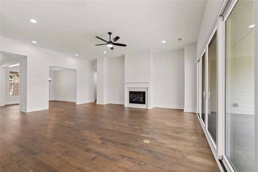 Spacious, unfurnished interior of a new home in Soleil Summit Chase, Snellville (Image 21). Spacious, unfurnished interior of a new home in Soleil Summit Chase, Snellville (Image 21).