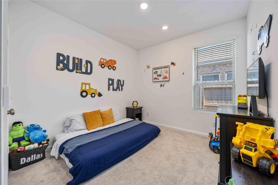 Furnished interior view inside a new home in Balmoral: Avante Collection, Houston (Image 16). Furnished interior view inside a new home in Balmoral: Avante Collection, Houston (Image 16).