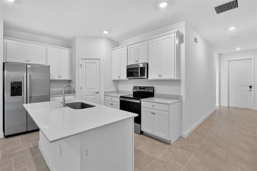 Furnished interior view inside a new home in Lennar at Turnleaf, Punta Gorda (Image 5).