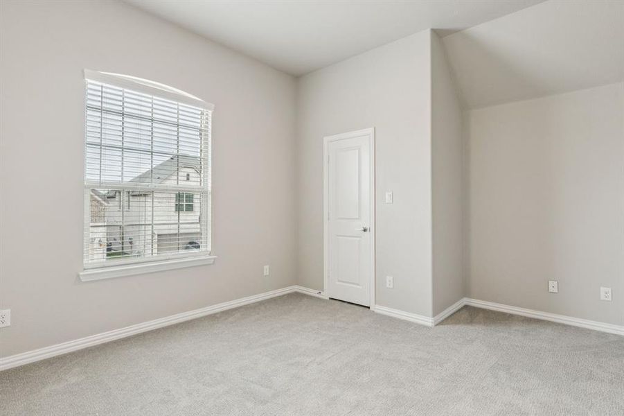 Spacious, unfurnished interior of a new home in , Argyle (Image 30).