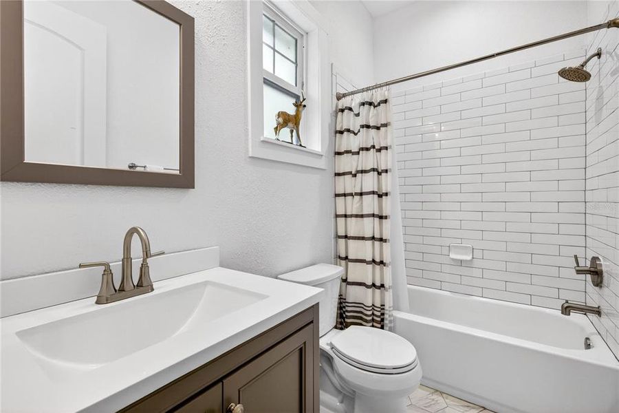 Furnished interior view inside a new home in , Dade City (Image 6).