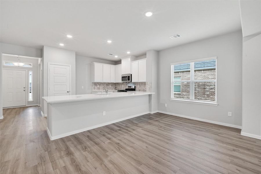 Furnished interior view inside a new home in Rollingbrook Estates, Baytown (Image 17).