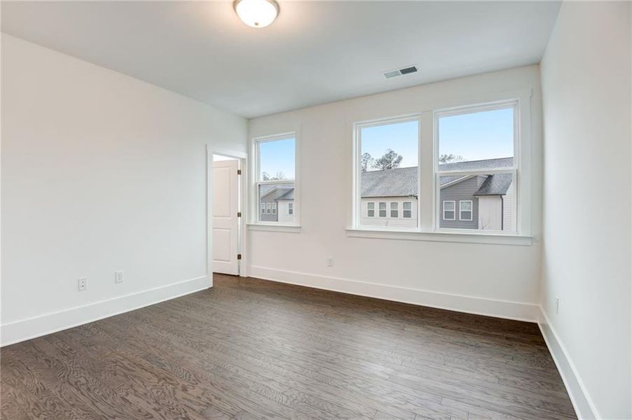 Spacious, unfurnished interior of a new home in Park Vue, Atlanta (Image 18). Spacious, unfurnished interior of a new home in Park Vue, Atlanta (Image 18).