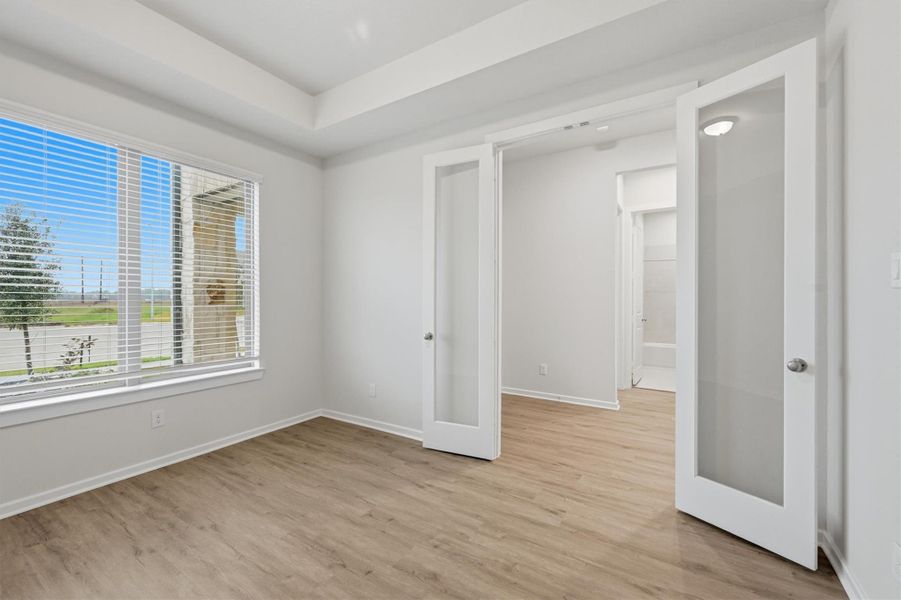 Spacious, unfurnished interior of a new home in Canterra Creek  60', Iowa Colony (Image 34).