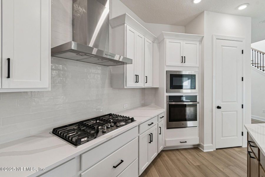 Furnished interior view inside a new home in Crosswinds 40’, Ponte Vedra (Image 7).