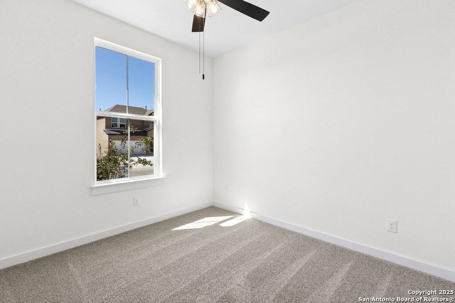 Spacious, unfurnished interior of a new home in Mayfair, New Braunfels (Image 34).