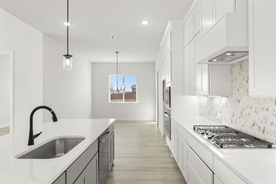 8_8_09. 1034 Bimgham - Kitchen (3)