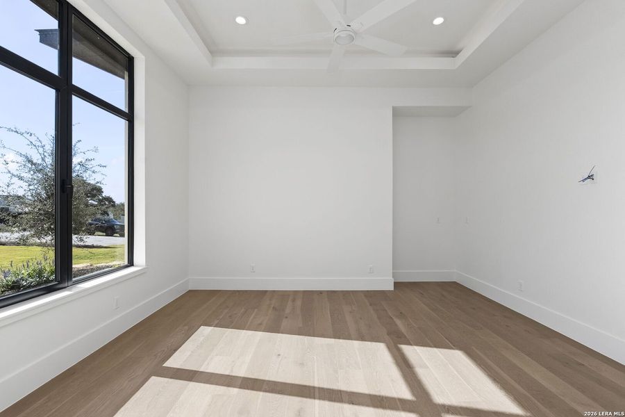 Spacious, unfurnished interior of a new home in , Boerne (Image 36).