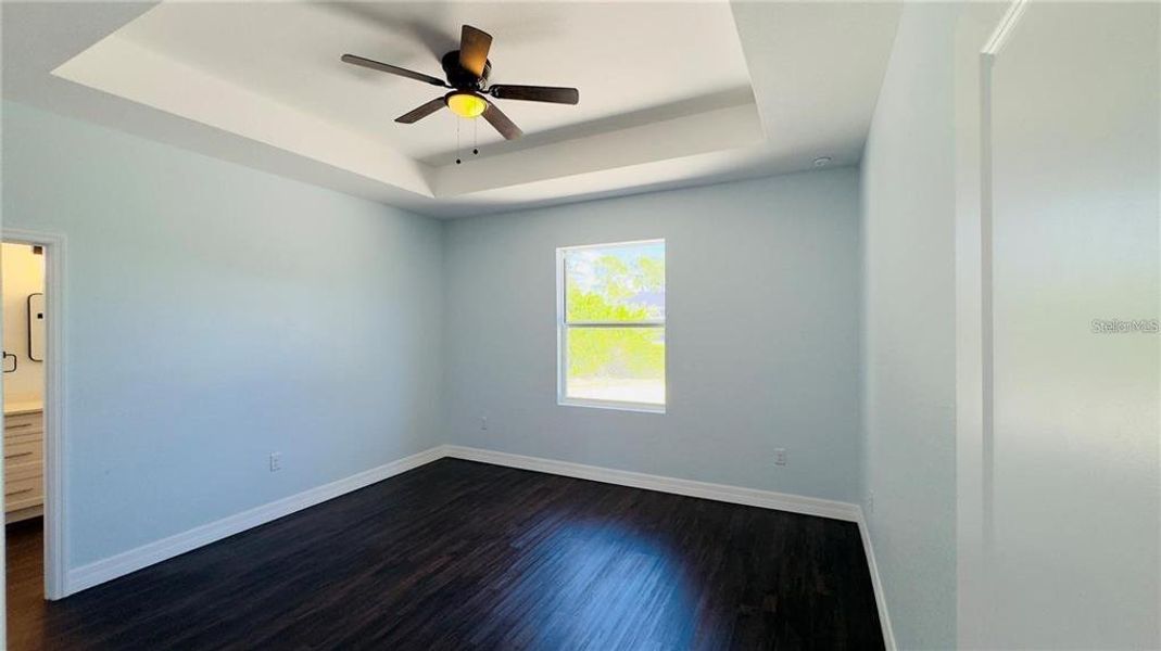 Spacious, unfurnished interior of a new home in , Port Charlotte (Image 10).