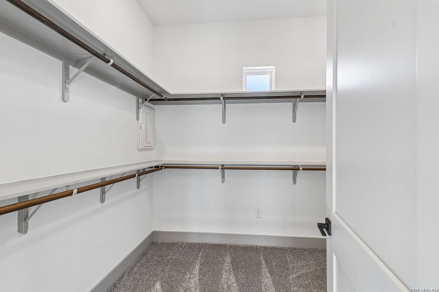 Spacious, unfurnished interior of a new home in , San Antonio (Image 45).
