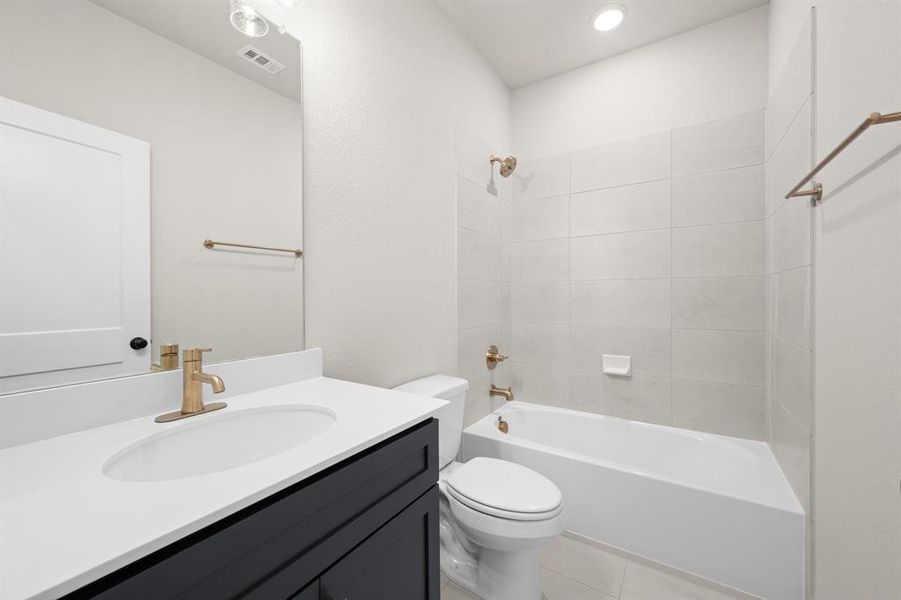 425 Wabash- Bathroom-1