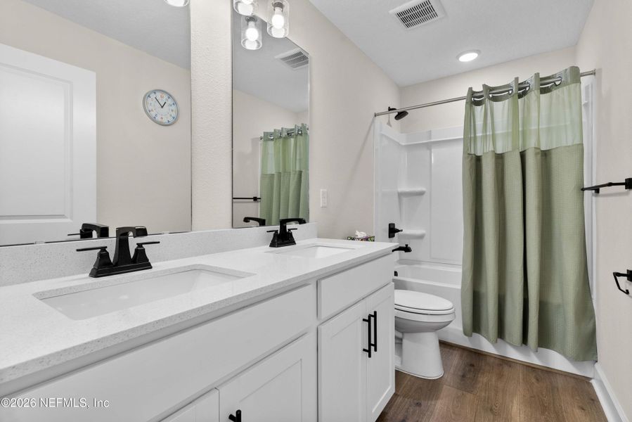 Furnished interior view inside a new home in Woodbridge, Fernandina Beach (Image 39).