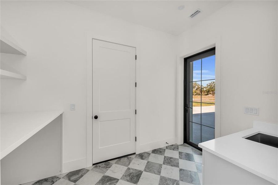 Spacious, unfurnished interior of a new home in , Sarasota (Image 48). Spacious, unfurnished interior of a new home in , Sarasota (Image 48).