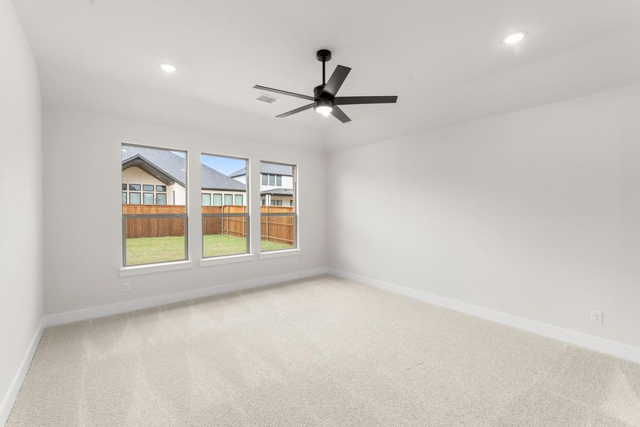 Spacious, unfurnished interior of a new home in Somerset Park, Rockwall (Image 15). Spacious, unfurnished interior of a new home in Somerset Park, Rockwall (Image 15).