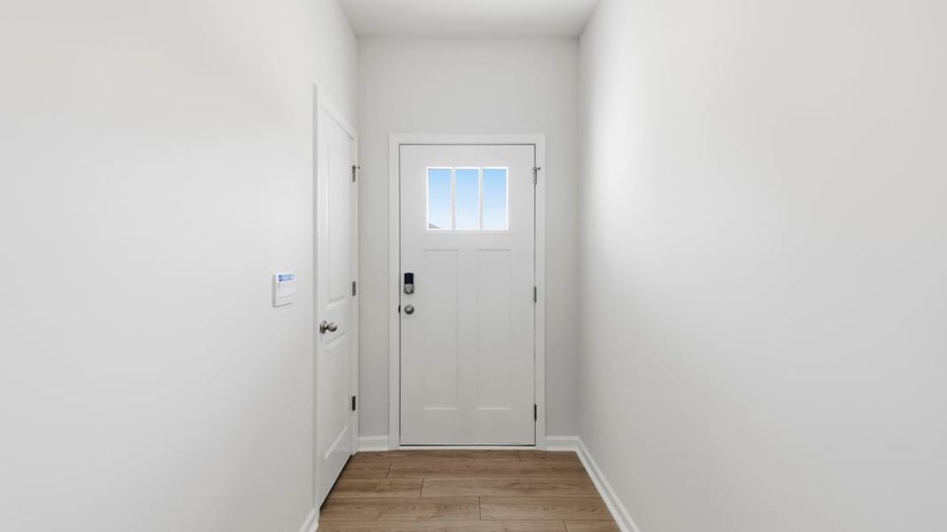 Spacious, unfurnished interior of a new home in Benjamin's Grove, Woodruff (Image 16).