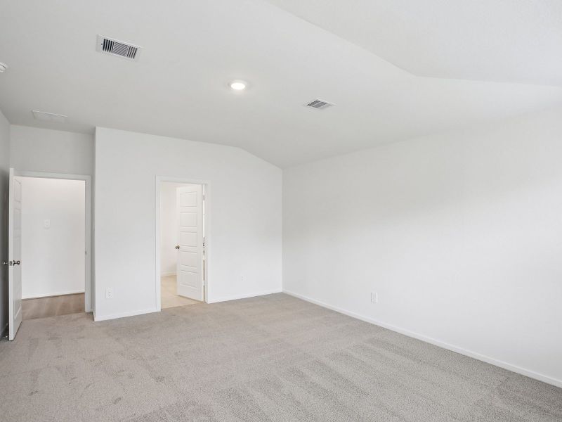 Spacious, unfurnished interior of a new home in Riviera Pines - Classic Series, Huffman (Image 13).