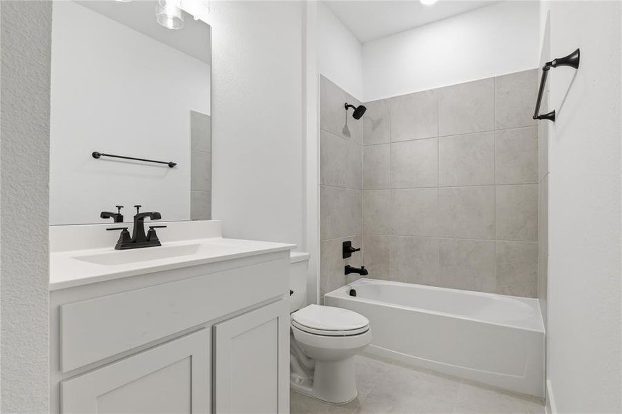 Furnished interior view inside a new home in Pecan Grove, Burleson (Image 7).