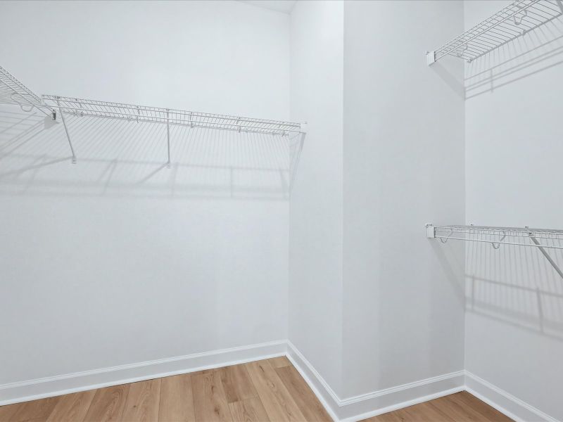 Spacious, unfurnished interior of a new home in Crown Pointe, Georgetown (Image 10).