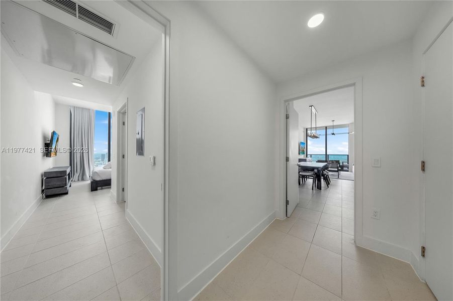 Spacious, unfurnished interior of a new home in Natiivo Miami, Miami (Image 23). Spacious, unfurnished interior of a new home in Natiivo Miami, Miami (Image 23).