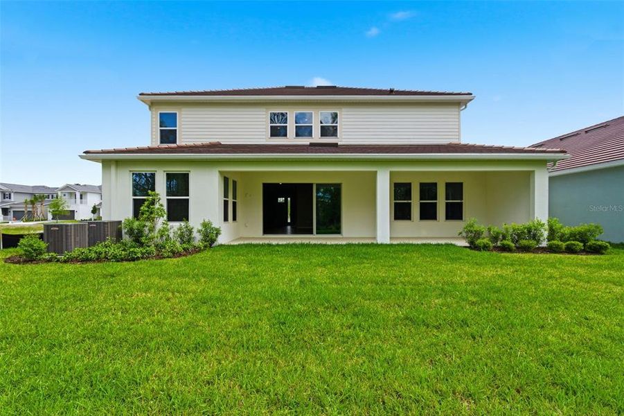 Exterior details and patio area of a home in Hammock at Two Rivers, Zephyrhills (Image 39).
