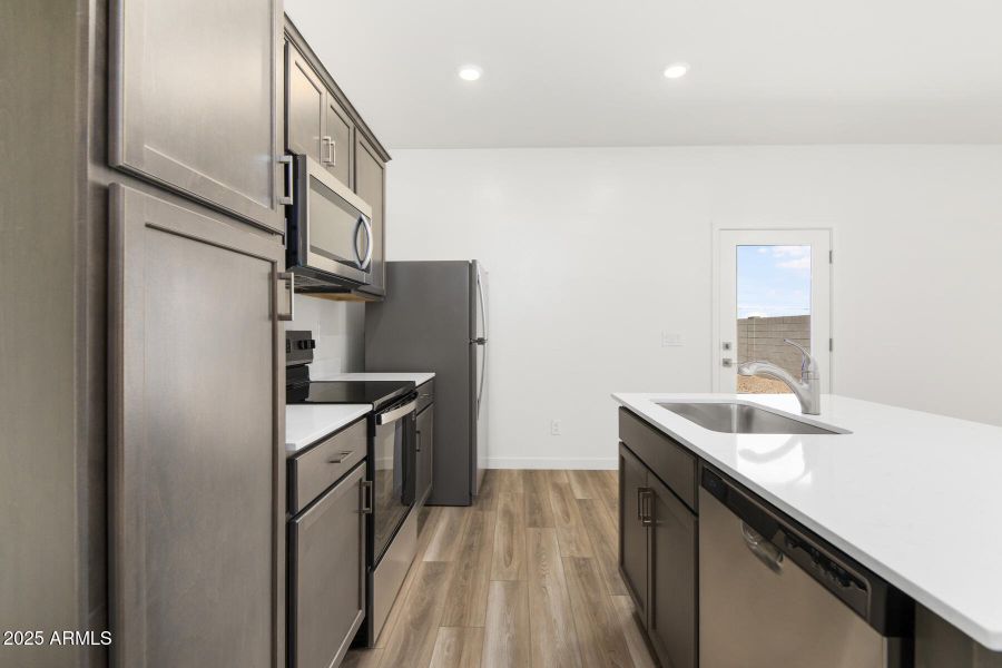 Southwest_Amado_L_001 Southwest_Amado_L_001