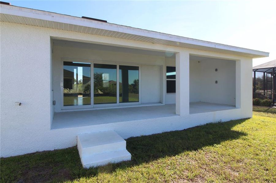 Exterior details and patio area of a home in , Port Charlotte (Image 3).