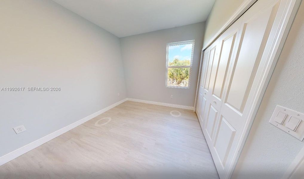 Spacious, unfurnished interior of a new home in , Port Charlotte (Image 12).