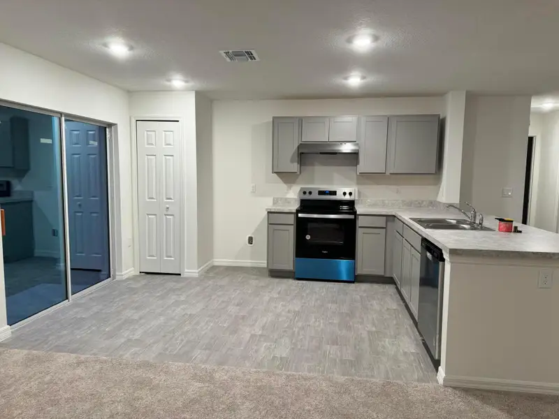 D6AF5342-F197-4BDF-B7DE-1B785A76BAE3