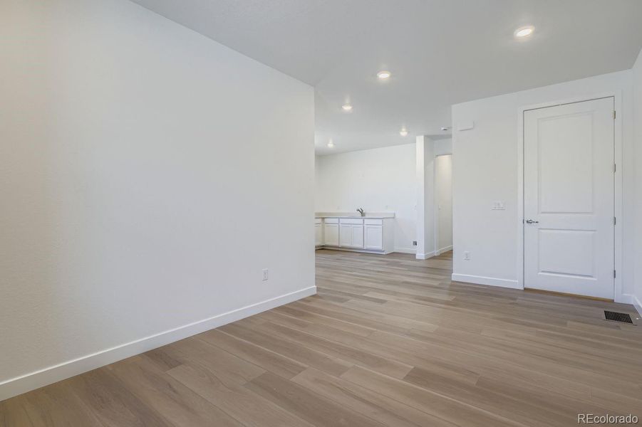 Spacious, unfurnished interior of a new home in Macanta: The Grand Collection, Castle Rock (Image 12).