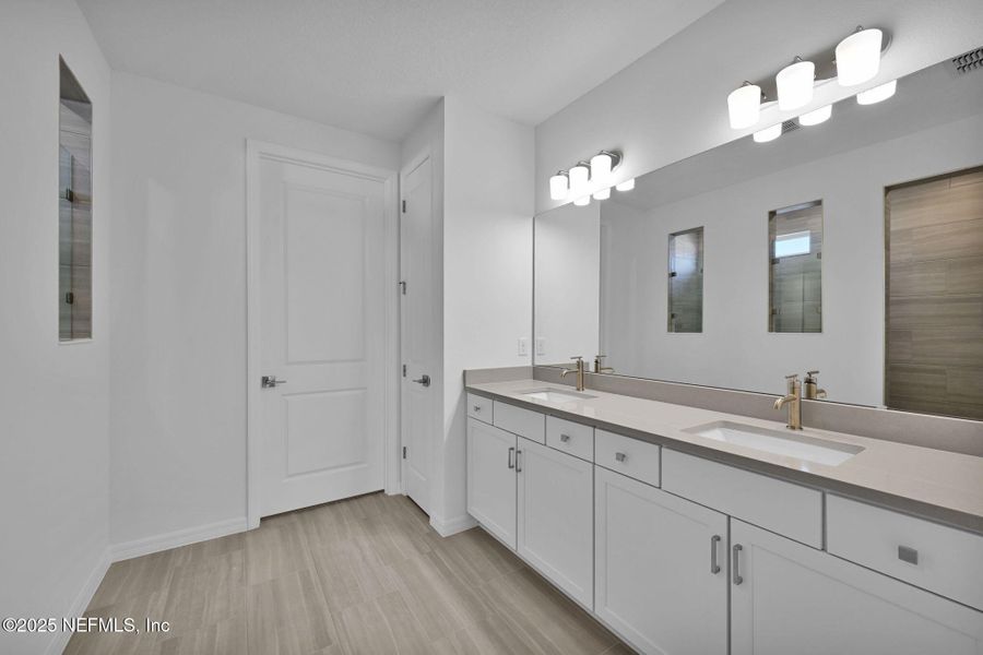 Furnished interior view inside a new home in Del Webb Saint Johns, St. Johns (Image 11).