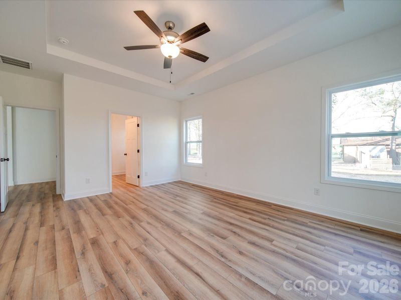 Spacious, unfurnished interior of a new home in , Monroe (Image 7).