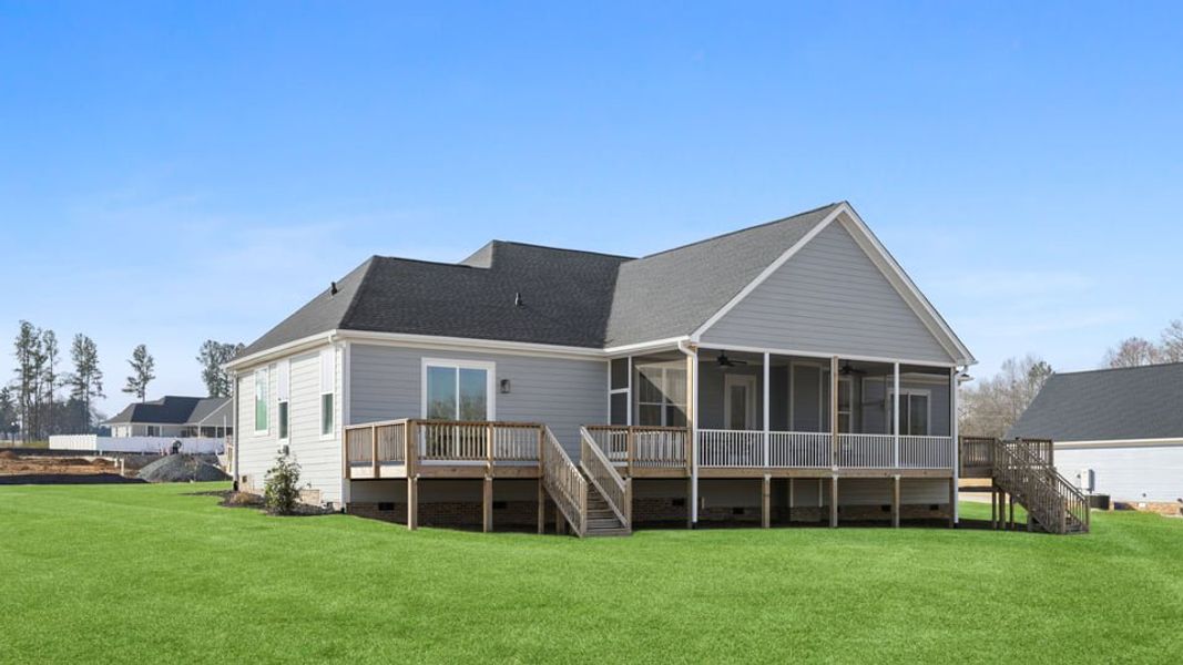Representative exterior details of a home built from the Pennington by D.R. Horton in Shadowood, Seneca (Image 27).
