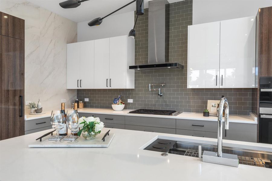 Furnished interior view inside a new home in , Fort Lauderdale (Image 55).