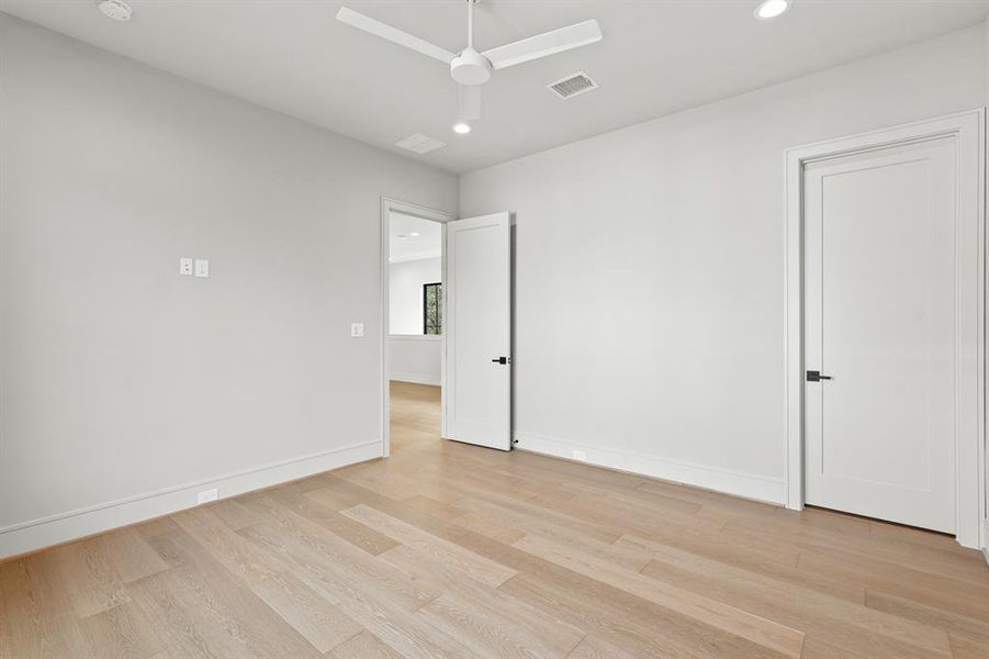 Morning sunlight and a spacious walk-in closet!