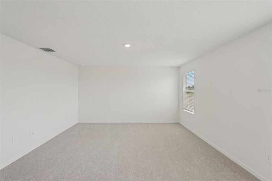 Spacious, unfurnished interior of a new home in Oakfield Trails - Classic Series, Parrish (Image 29). Spacious, unfurnished interior of a new home in Oakfield Trails - Classic Series, Parrish (Image 29).